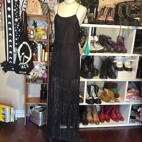 fab'rik Dresses & Skirts - Fab’rik lace maxi dress mini slip underneath criss cross thin straps sexy slit